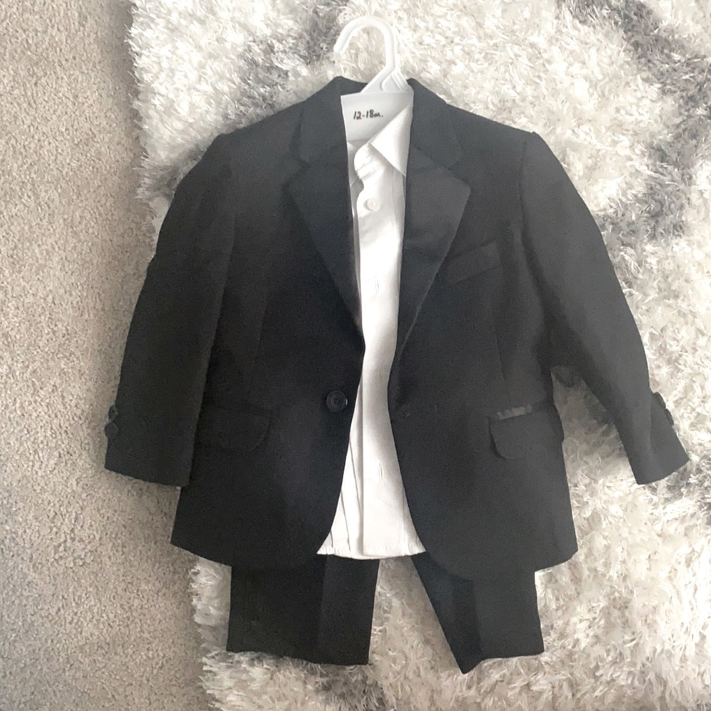 3T Tuxedo Set with matching bow tie